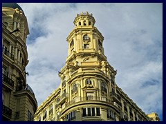 Plaza del Ayuntamiento 32 - architecture, North part of the square